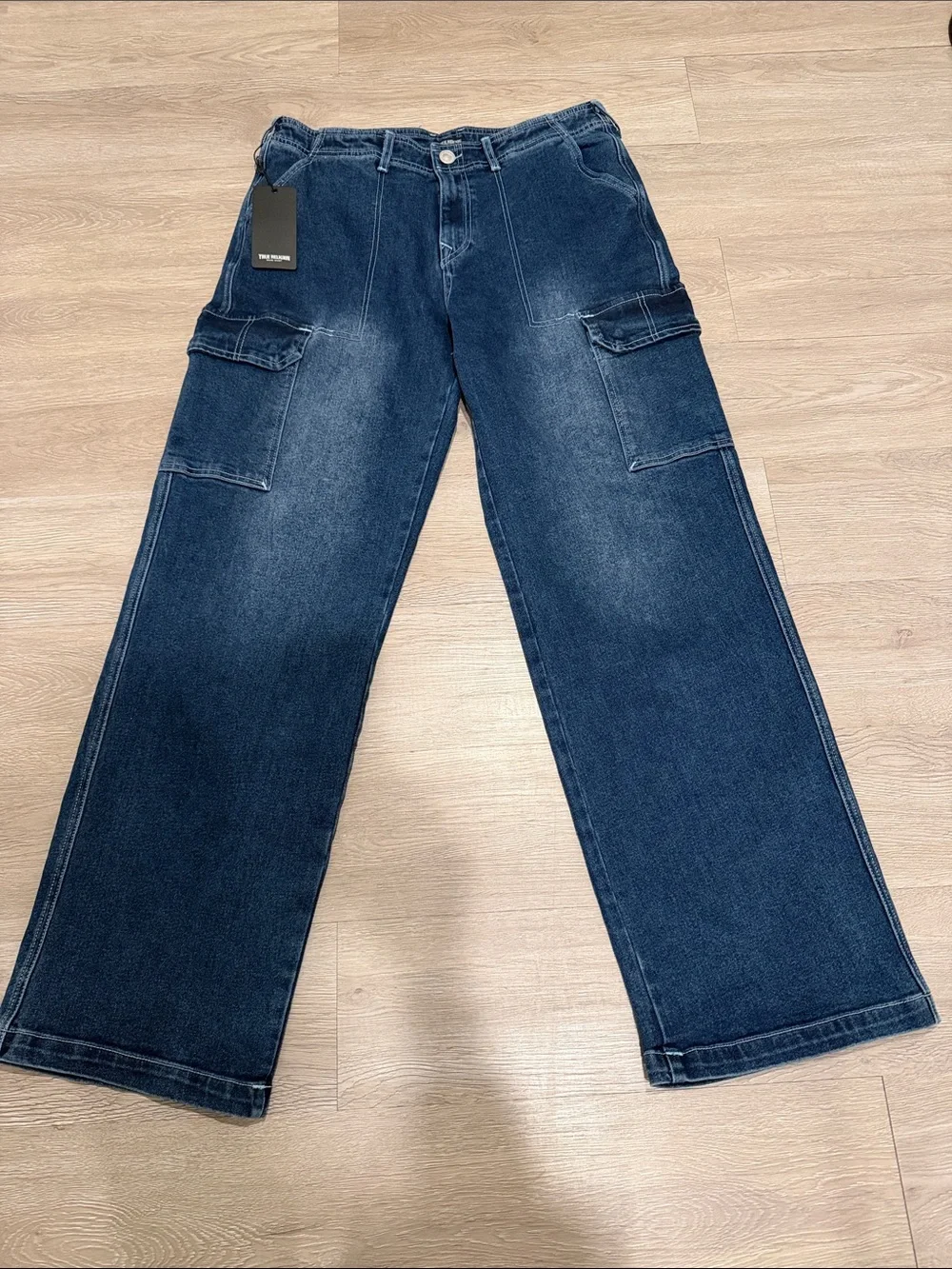 True Religion Men’s Size waist 30 & length 34 Deep Indigo Relaxed Carpenter Jean